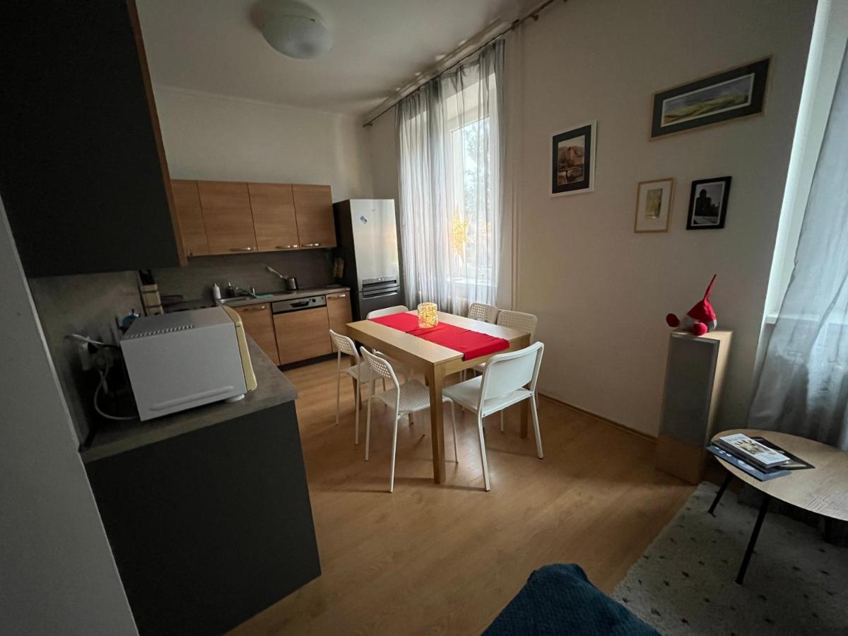 Apartman Raisova 1180 Карловы Вары Экстерьер фото